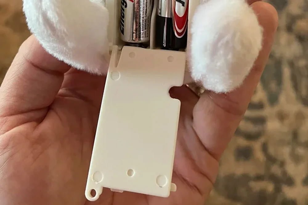 Secured battery compartment secure battery compartment with screw